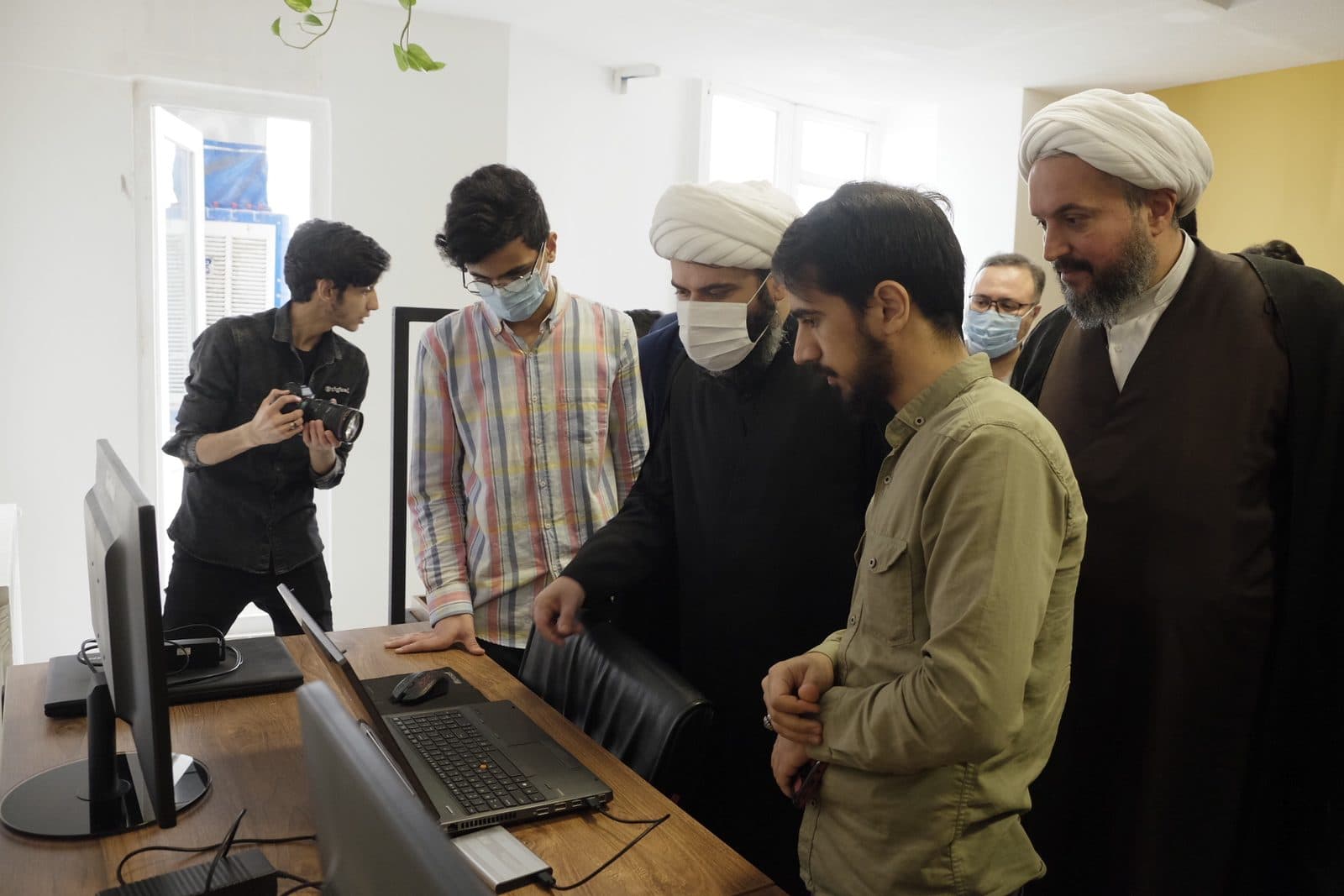 توضیحات مسئول مجموعه رسانه ای صدر به حجت الاسلام قمی