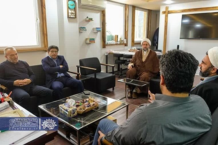 دیدار مسئولان فرهنگی البرز با رئیس حوزه هنری استان به مناسبت هفته هنر انقلاب