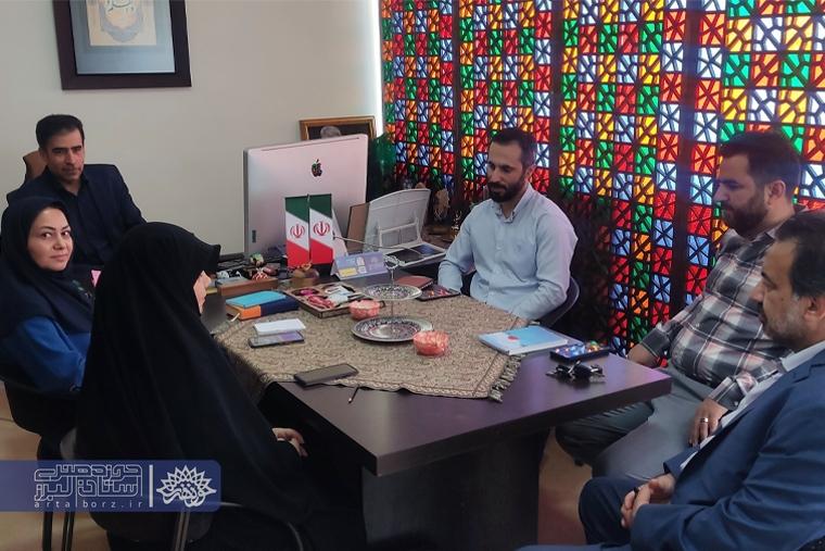 نگارش ۸ کتاب فاخر زندگی‌نامه شهدا توسط حوزه هنری البرز