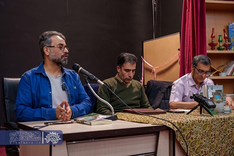 نخستین نشست «هم‌خوان» با نقد رمان «سنگ اقبال» در کرج برگزار شد