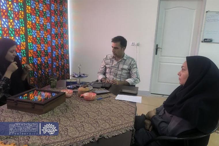 نگارش ۸ کتاب فاخر زندگی‌نامه شهدا توسط حوزه هنری البرز