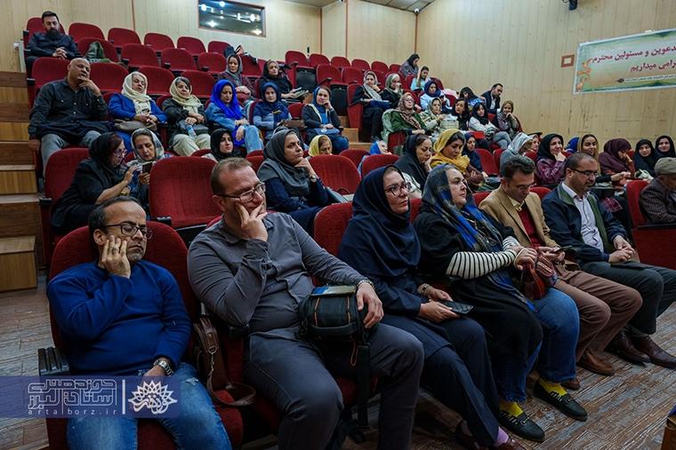 نخستین نشست «هم‌خوان» با نقد رمان «سنگ اقبال» در کرج برگزار شد