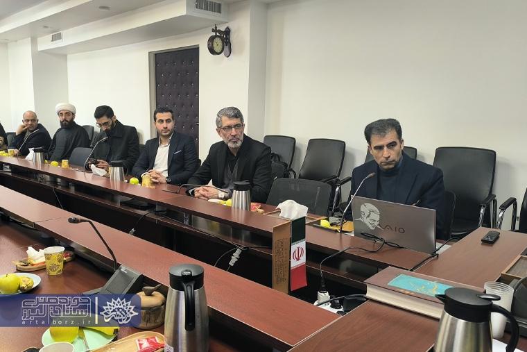 تقدیر از دست‌اندرکاران کمیته‌های هنری کنگره شهدای البرز